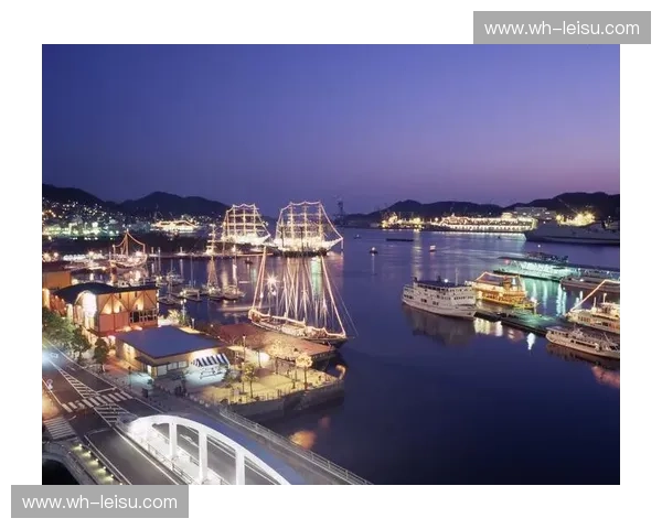 霓虹之巅与慢调港湾：一场长崎与东京的“双城记”博弈